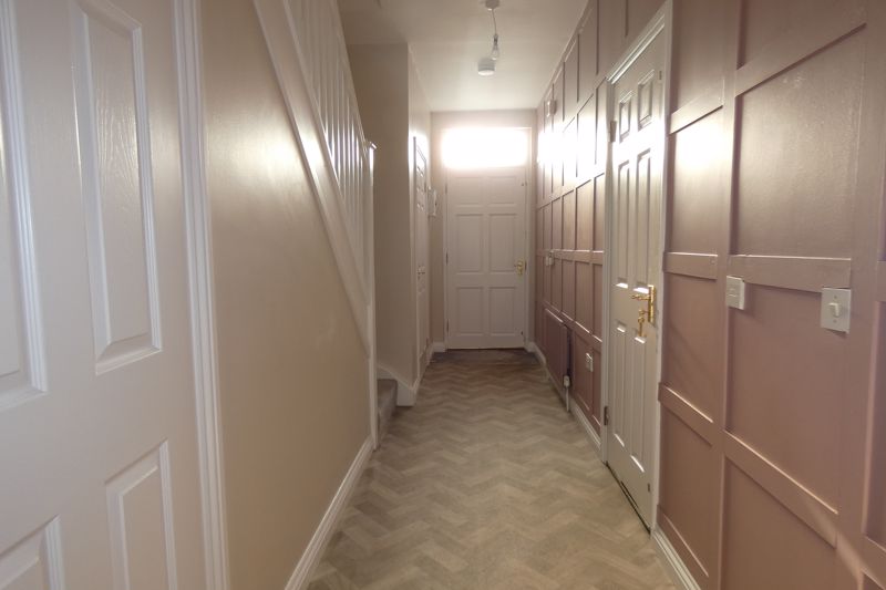 Entrance Hallway- click for photo gallery